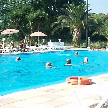 Asprokavos Kávos